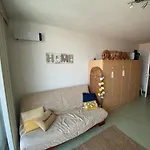 Au 9 Sans 6 : Lumineux Vue Laterale