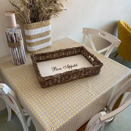 Au 9 Sans 6 : Lumineux Vue Laterale דירה