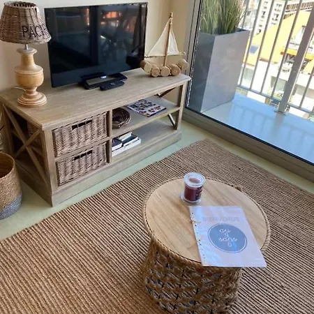 Au 9 Sans 6 : Lumineux Vue Laterale